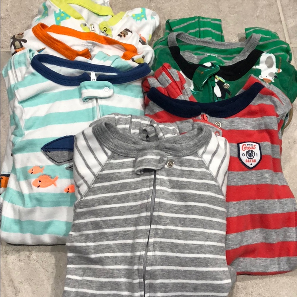 7 Carters boys body suits (24months)